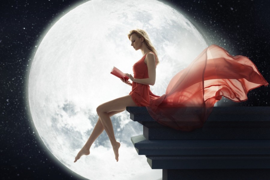 Girls_Girl_on_the_background_of_the_Moon_reading_a_book_094404_